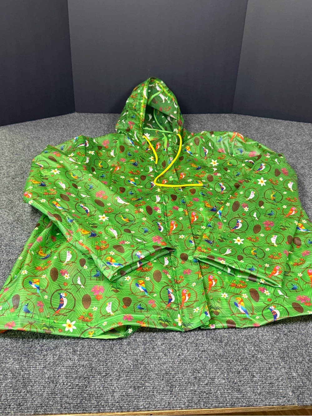 β¨ RARE Disney Parks Enchanted Tiki Room Rain Jacket - Size XL β¨
